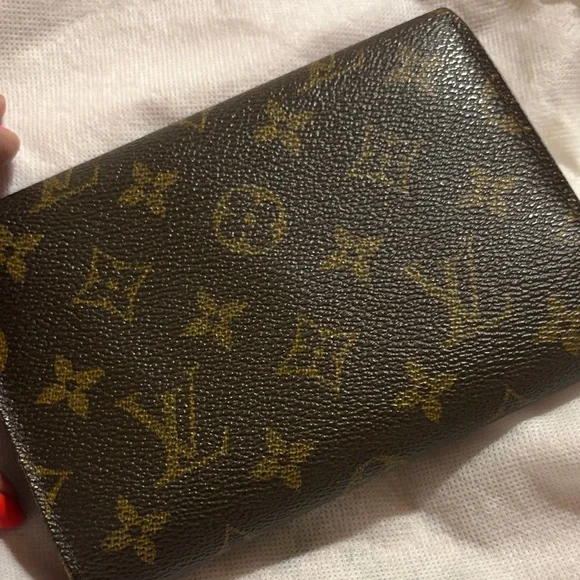 Louis Vuitton authentic monogram papier wallet with COA passport holder - Picture 13 of 13